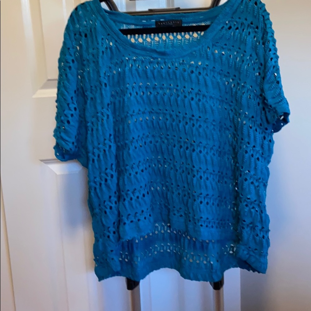 Short sleeve top